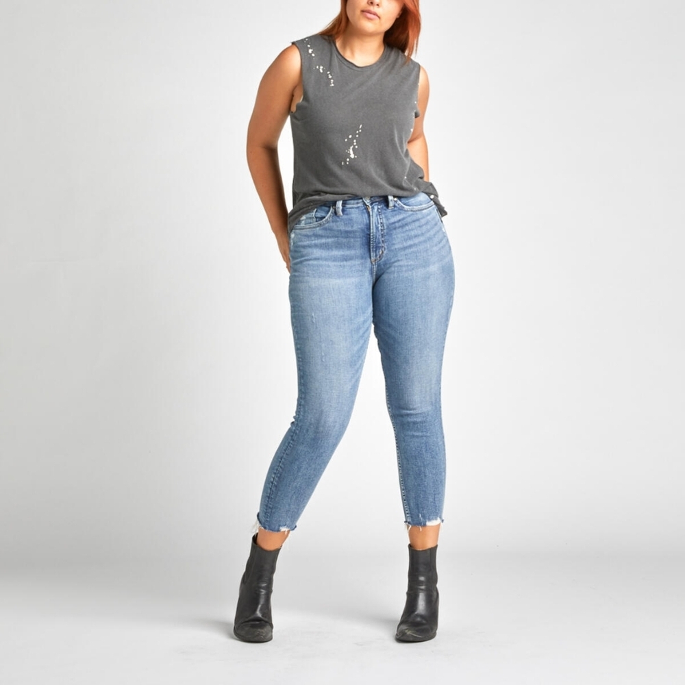 Silver Jeans - Calley Super High Rise Curvy  Skinny Crop size 27